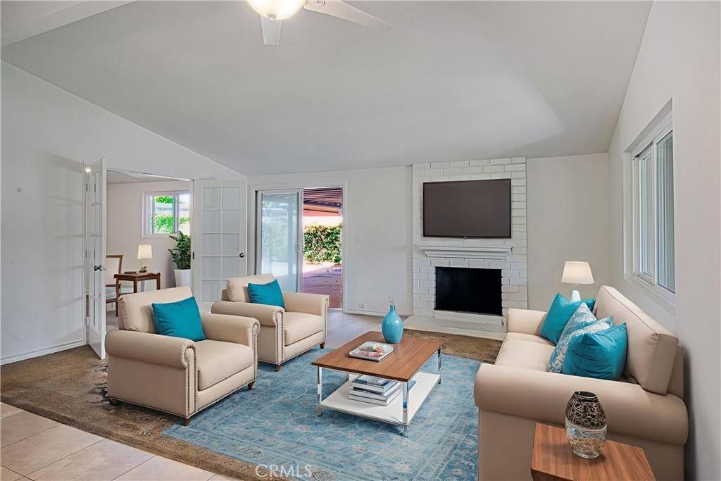 Costa Mesa, CA 92627,241 Sierks ST