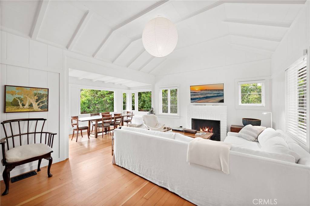Laguna Beach, CA 92651,475 El Bosque