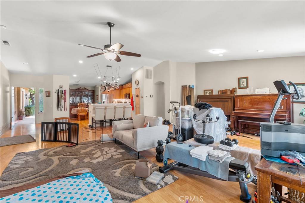 Indio, CA 92203,83898 Carolina CT