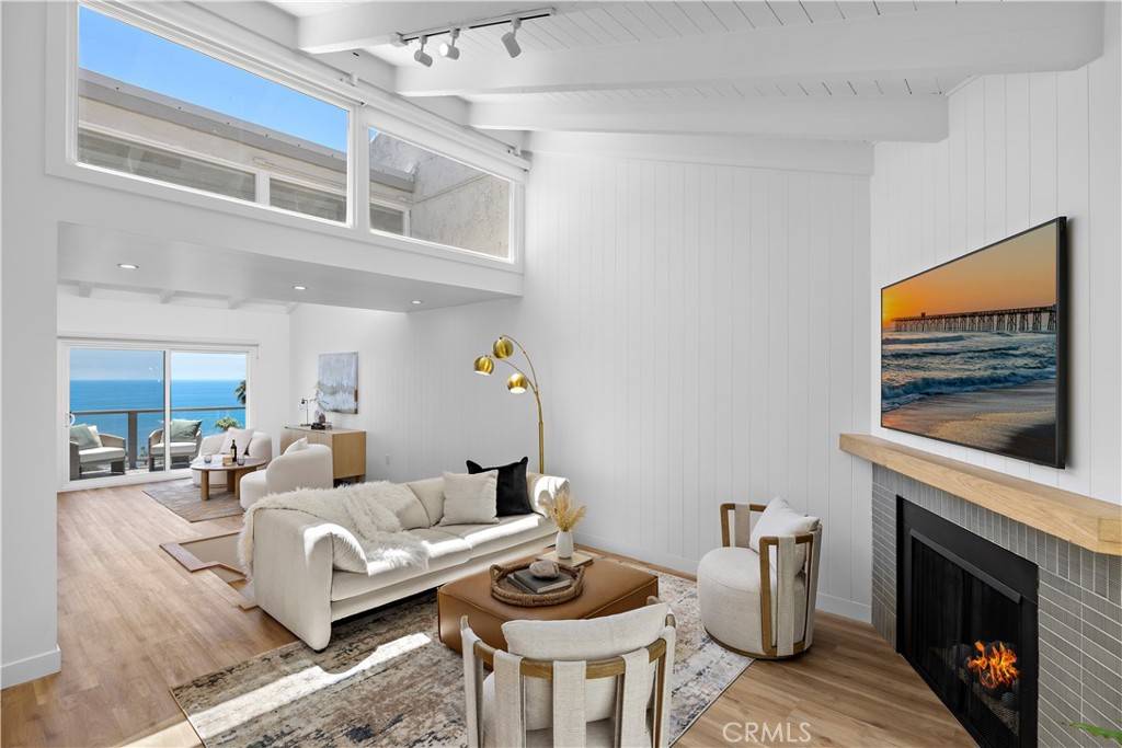 Laguna Beach, CA 92651,21659 Ocean Vista DR #20