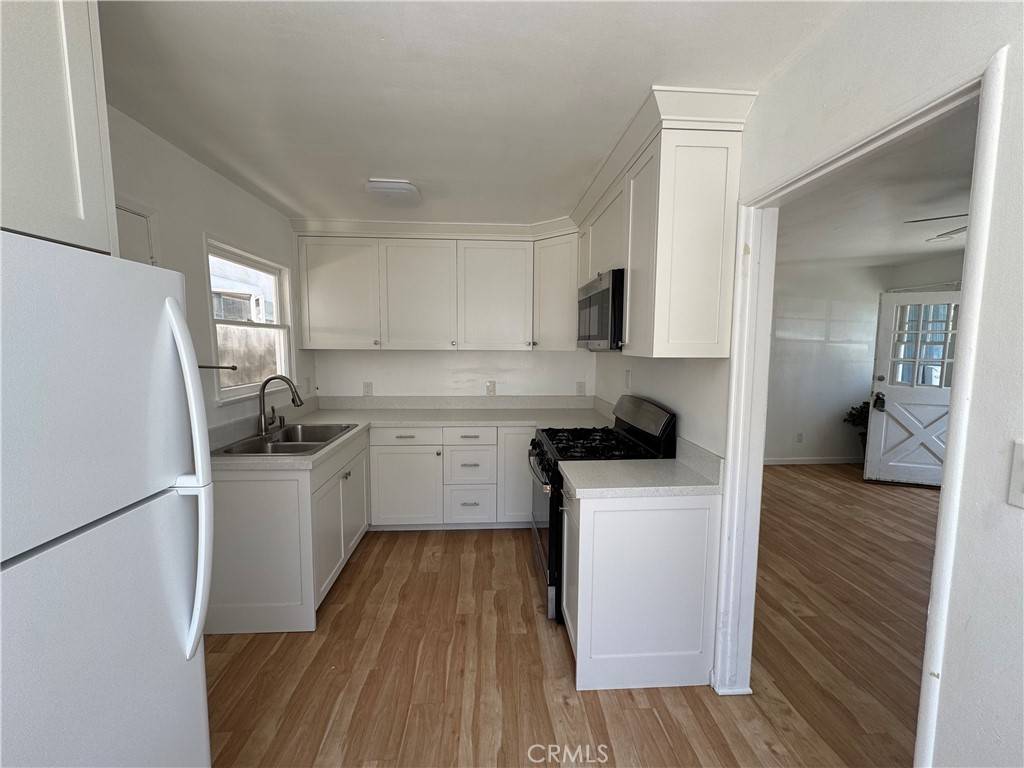 Corona Del Mar, CA 92625,432 .5 Heliotrope AVE #.5