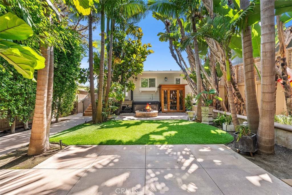 Laguna Beach, CA 92651,31719 Coast HWY