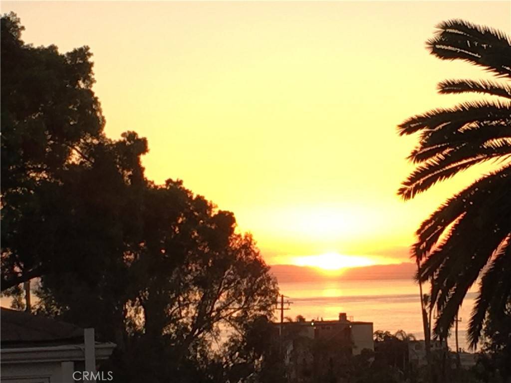 Laguna Beach, CA 92651,460 Saint Anns DR