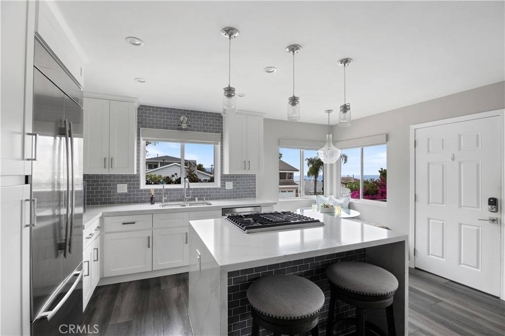 Laguna Beach, CA 92651,284 Chiquita ST