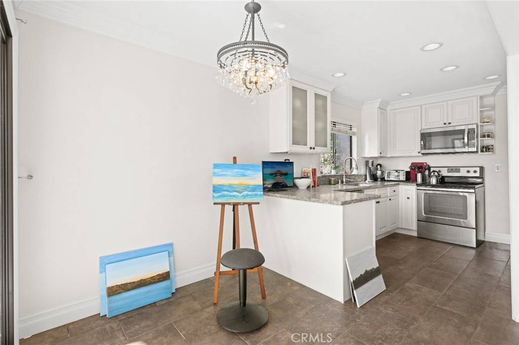 Laguna Beach, CA 92651,422 Cypress ST