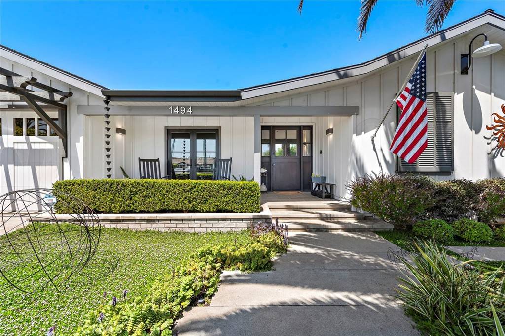 Laguna Beach, CA 92651,1494 Catalina
