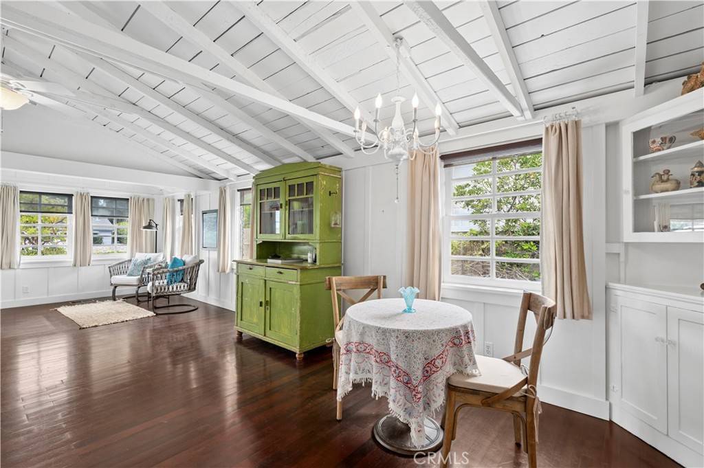 Laguna Beach, CA 92651,513 Oak Street