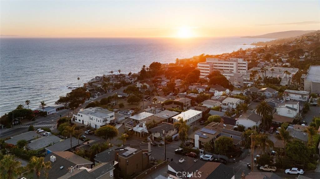 Laguna Beach, CA 92651,31907 9th AVE