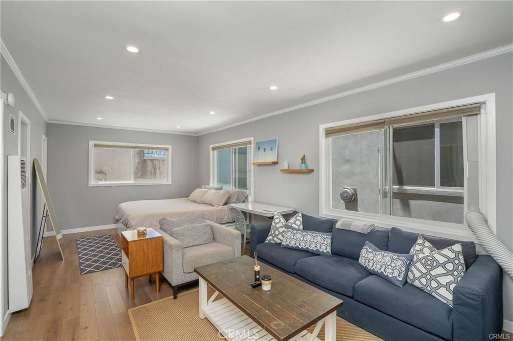 Manhattan Beach, CA 90266,203 41st ST