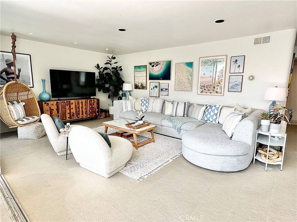 Laguna Beach, CA 92651,1585 S Coast #32