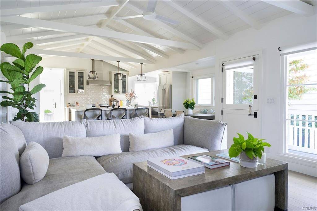 Laguna Beach, CA 92651,283 Chiquita ST