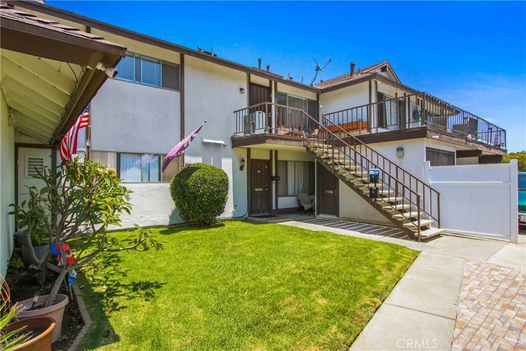 Huntington Beach, CA 92646,18702 Demion LN