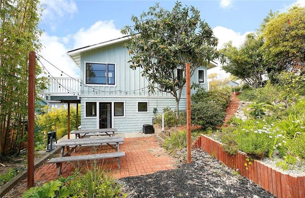 Laguna Beach, CA 92651,394 Moss ST