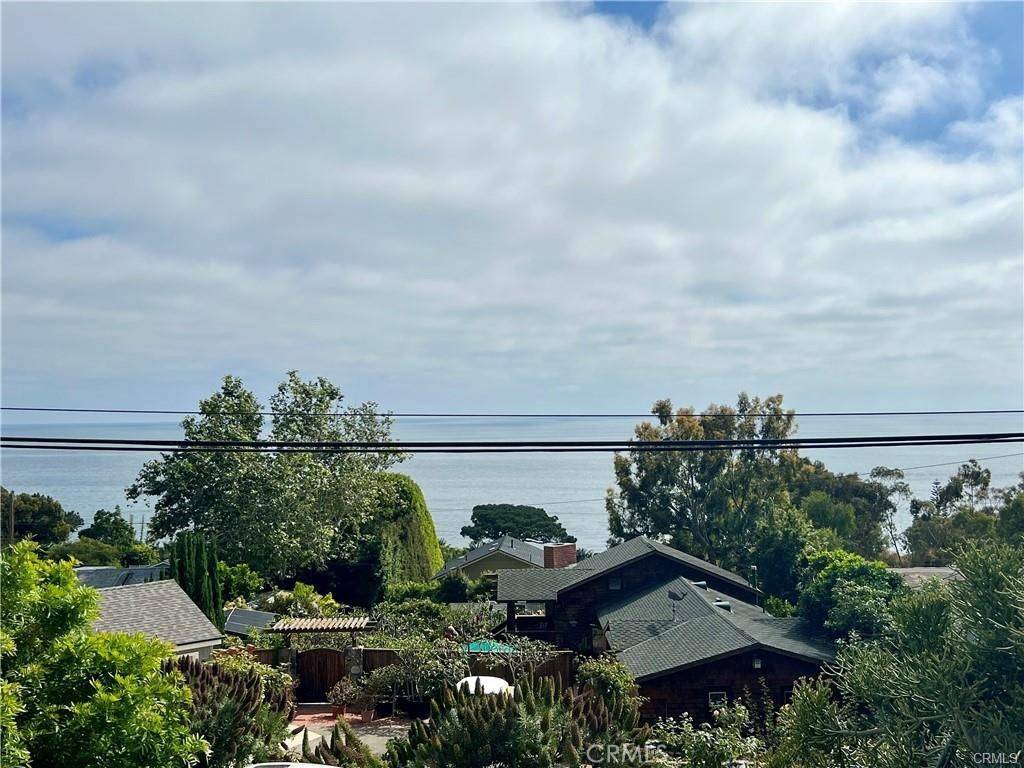 Laguna Beach, CA 92651,2260 Glenneyre ST