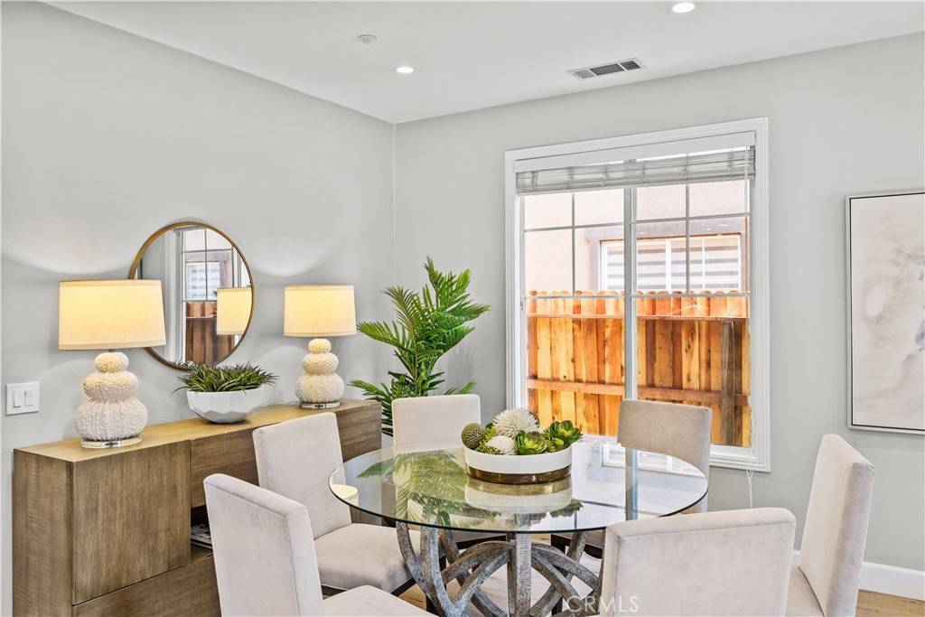 San Clemente, CA 92673,5417 Camino Mojado