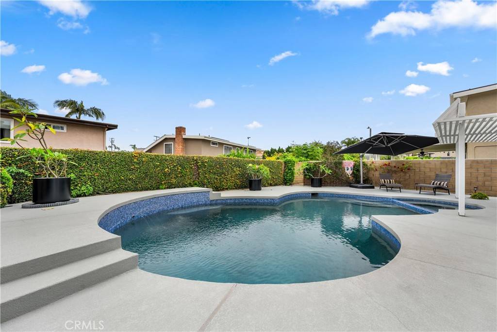Costa Mesa, CA 92627,1872 Parkview CIR