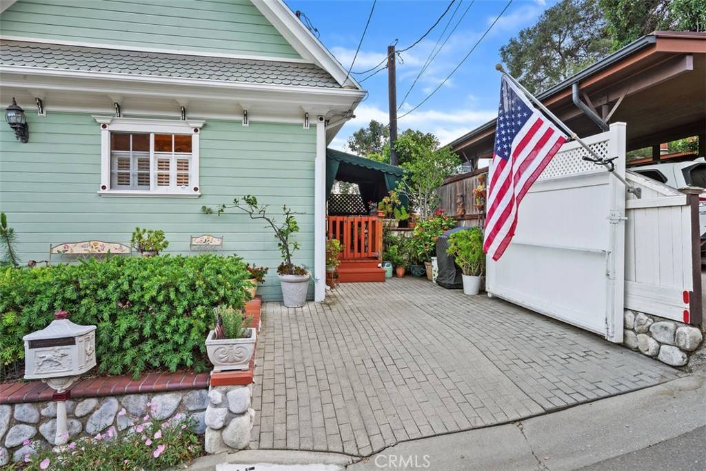 Sierra Madre, CA 91024,315 Old Ranch RD