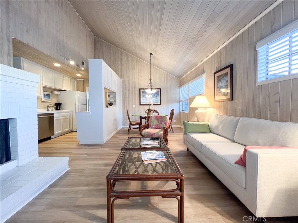 Newport Beach, CA 92662,315 1/2 Diamond AVE