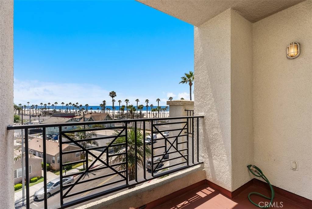 Huntington Beach, CA 92648,200 Pacific Coast HWY #302