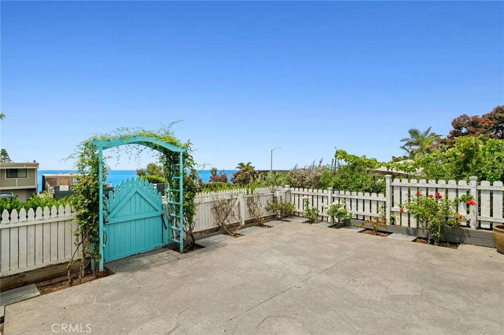 Laguna Beach, CA 92651,32012 Coast