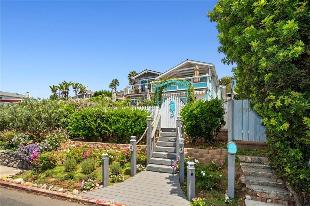 Laguna Beach, CA 92651,32012 Coast