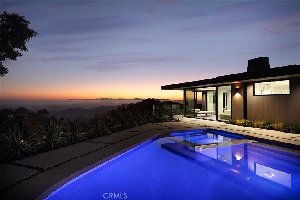 Beverly Hills, CA 90210,9015 Alto Cedro DR