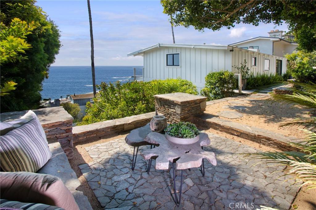 Laguna Beach, CA 92651,31152 Holly DR