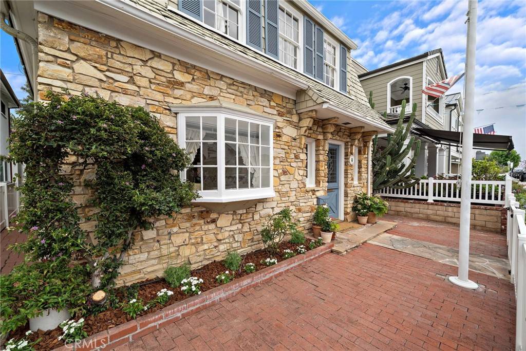 Newport Beach, CA 92662,308 Coral AVE