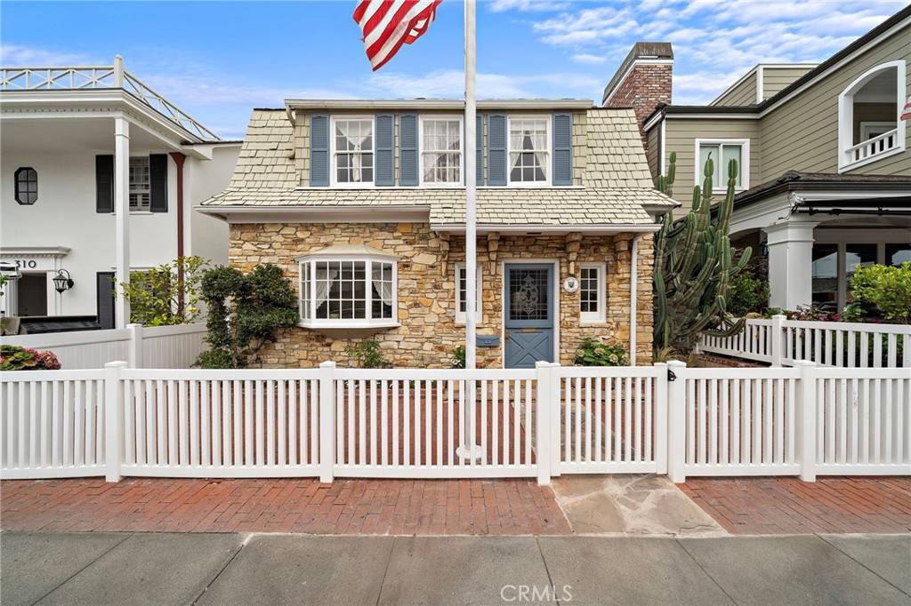 Newport Beach, CA 92662,308 Coral AVE