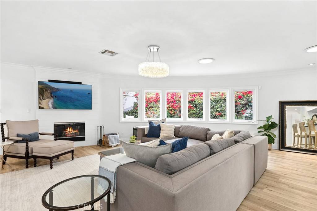 Laguna Beach, CA 92651,1500 Caribbean WAY