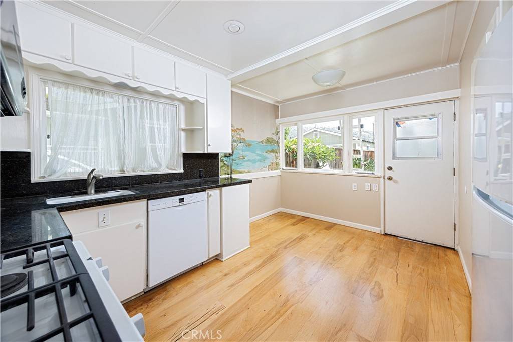 Laguna Beach, CA 92651,415 Cress ST