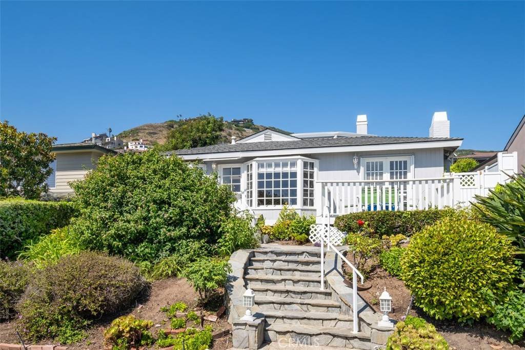 Laguna Beach, CA 92651,9 N Encino