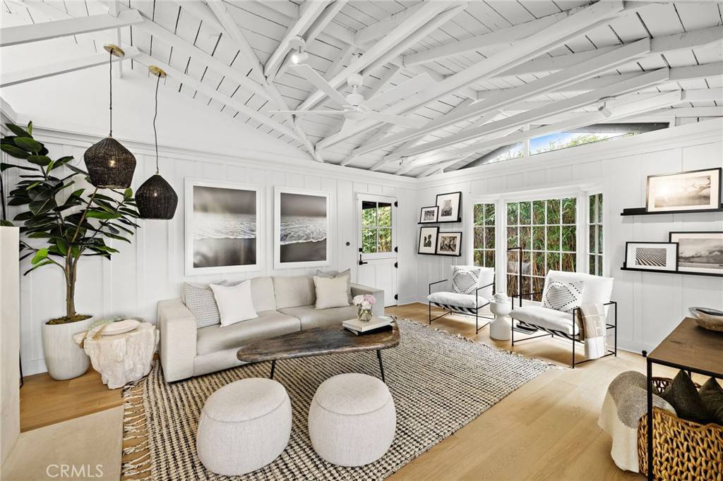 Laguna Beach, CA 92651,592 Bluebird Canyon DR