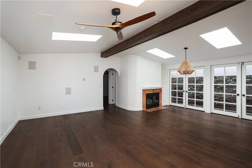 San Clemente, CA 92672,306 Avenida Monterey