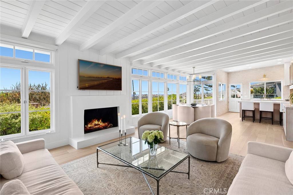 Laguna Beach, CA 92651,326 Ledroit ST