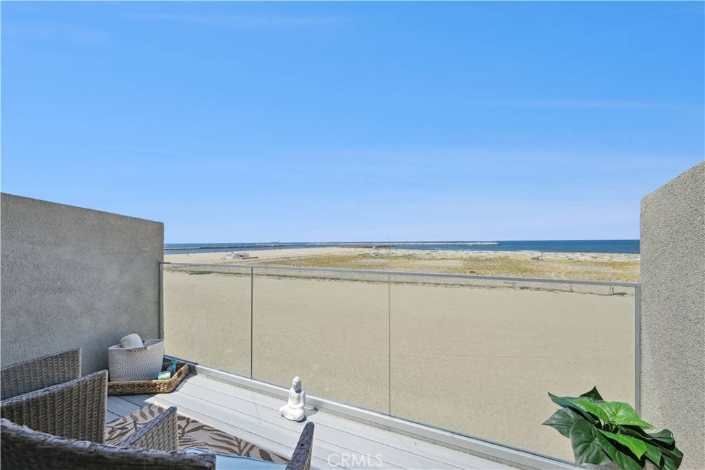 Marina Del Rey, CA 90292,6 Voyage ST #204