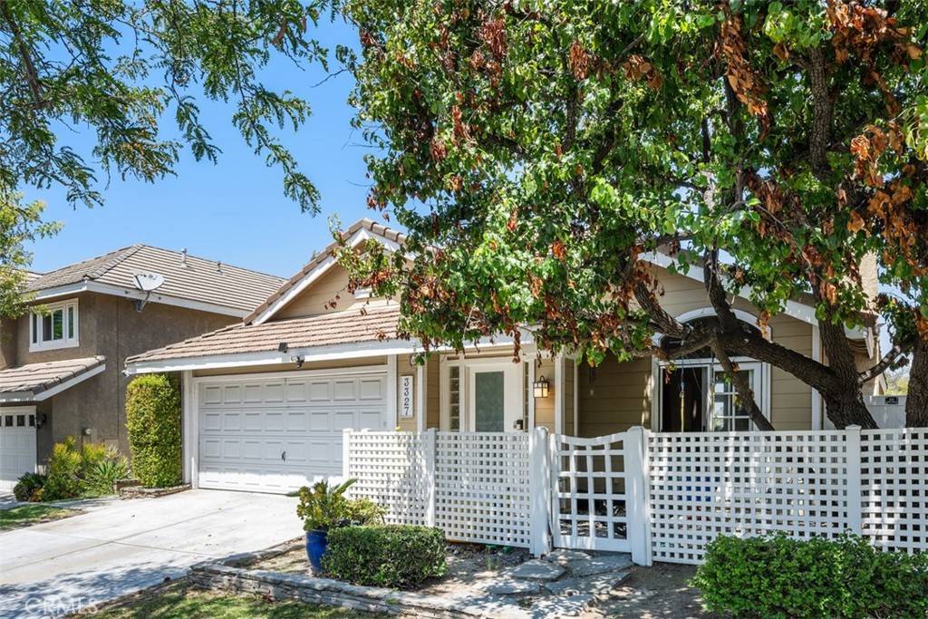 Corona, CA 92882,3327 Sterling DR