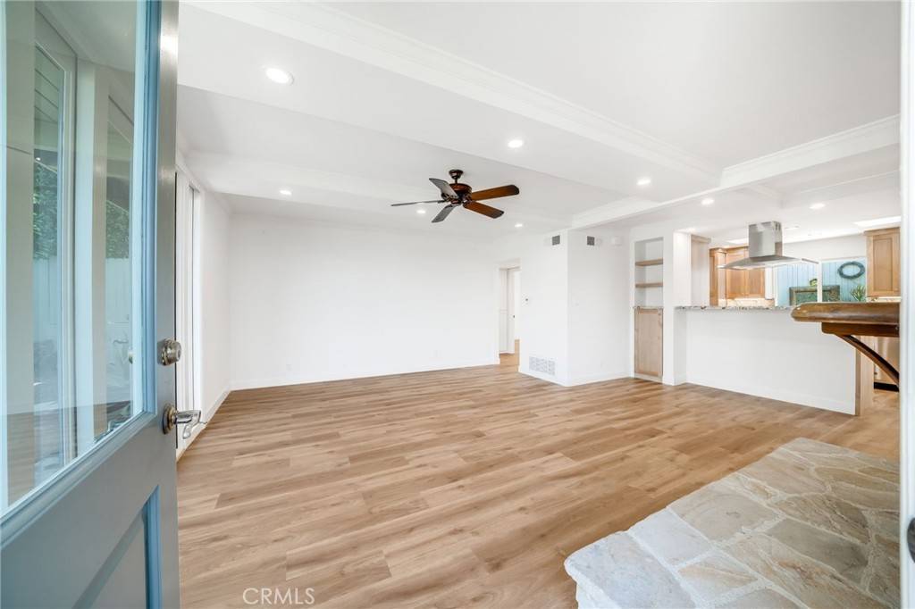 Laguna Beach, CA 92651,685 Seaview ST