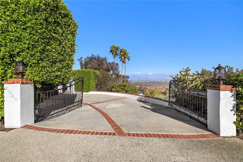 Laguna Beach, CA 92651,3030 Mountain View Dr