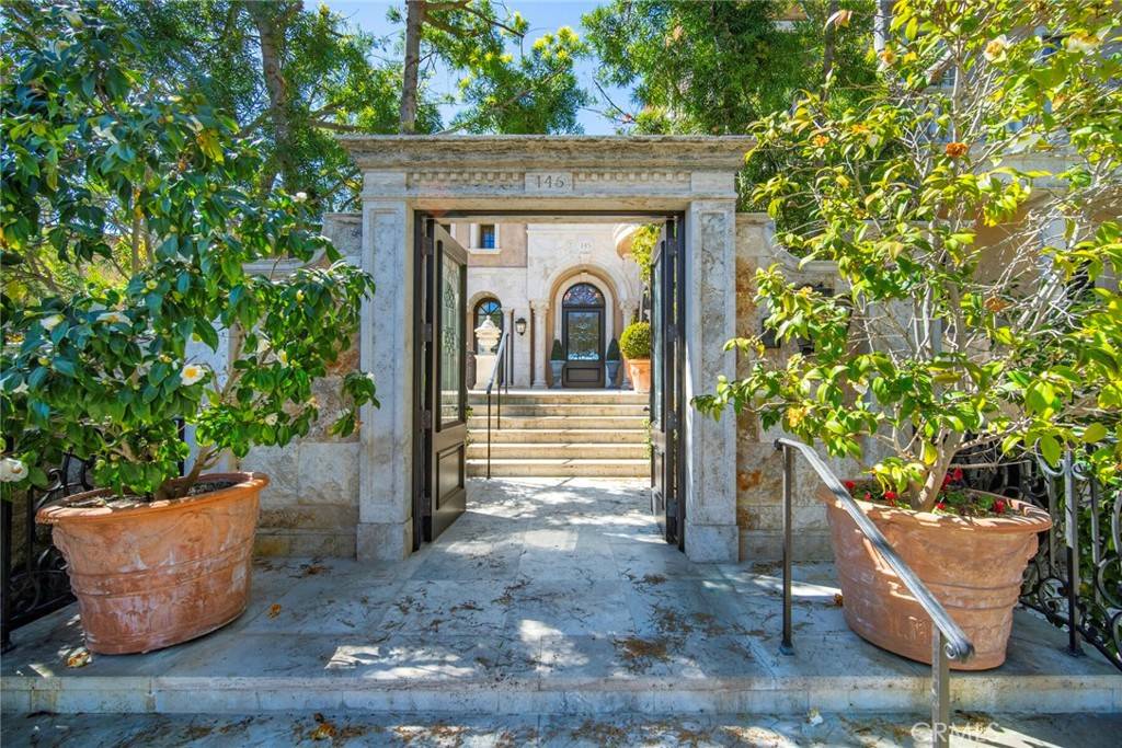 Laguna Beach, CA 92651,145 EMERALD BAY