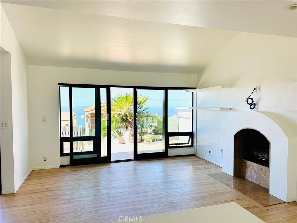 Laguna Beach, CA 92651,1090 Baja