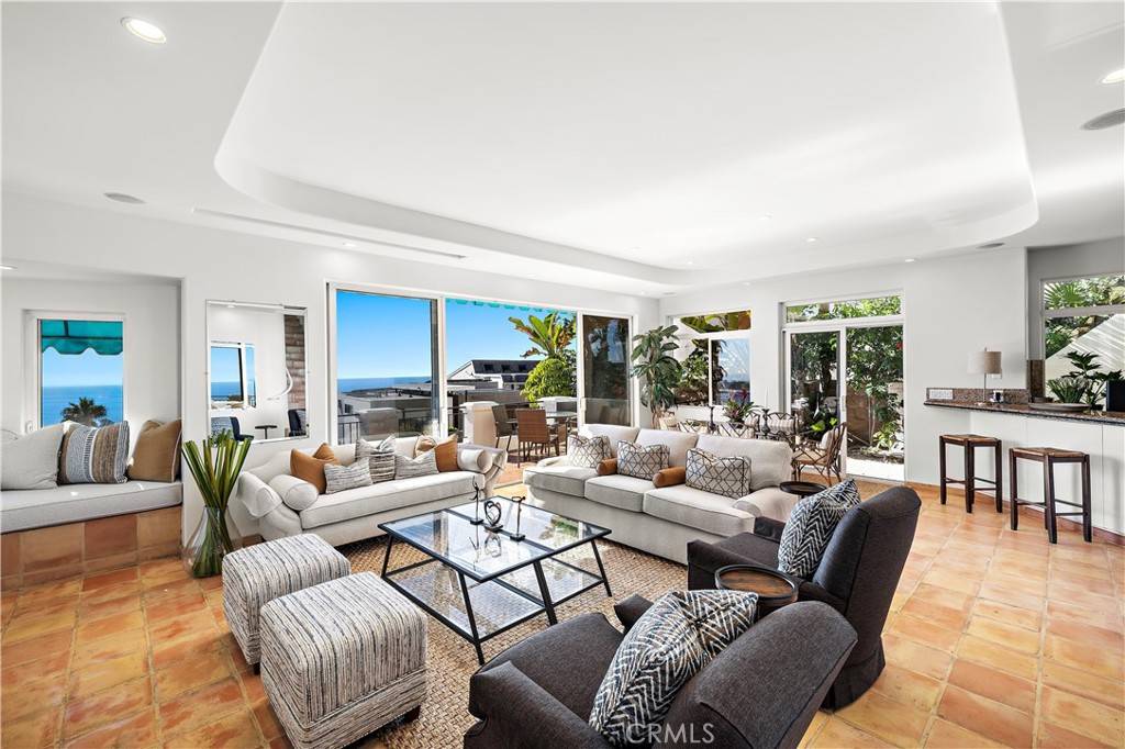 Laguna Beach, CA 92651,1050 SKYLINE