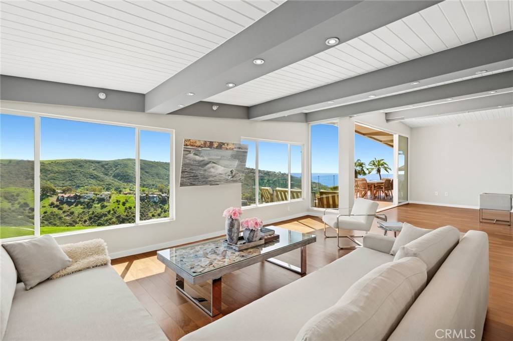Laguna Beach, CA 92651,2085 Temple Hills DR