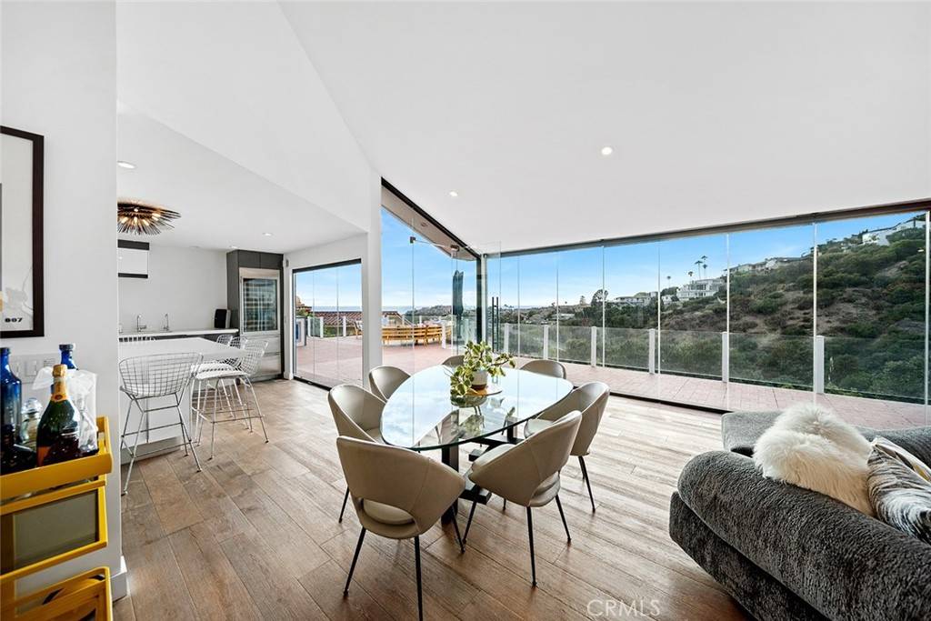 Laguna Beach, CA 92651,343 Emerald Bay