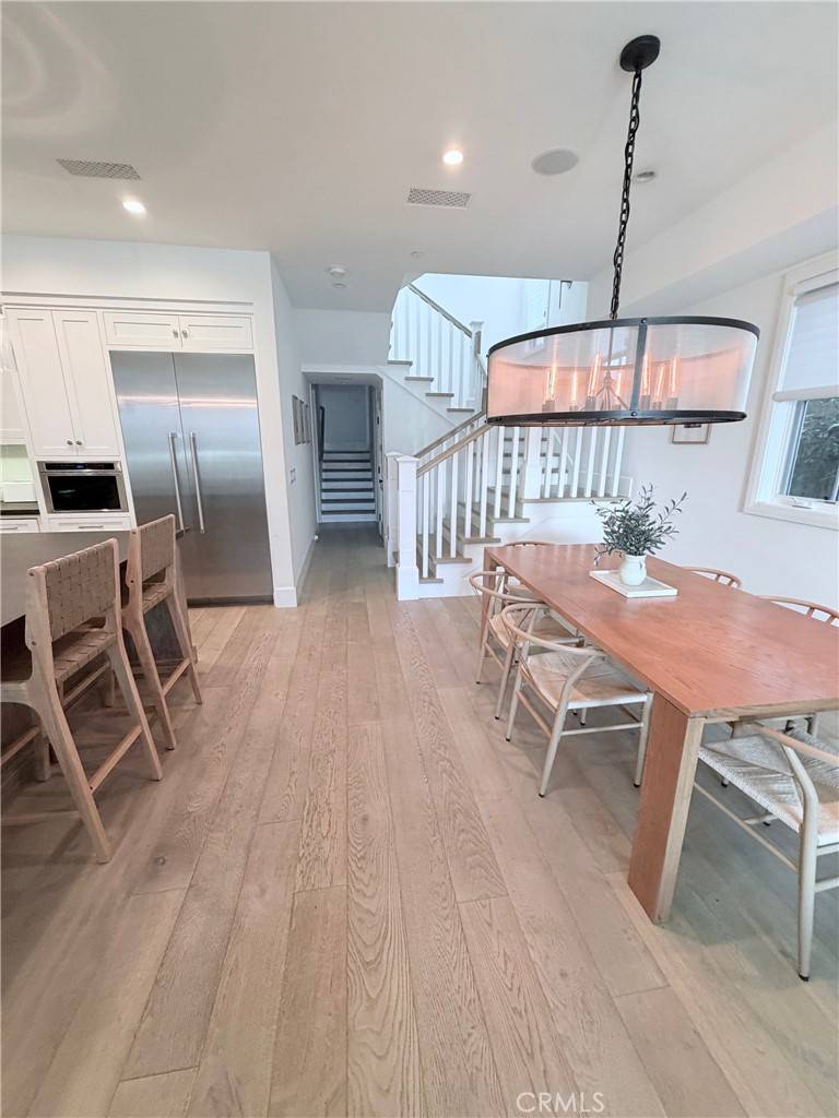 Corona Del Mar, CA 92625,514 Fernleaf