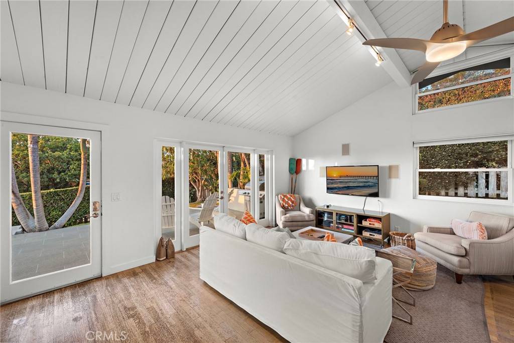 Laguna Beach, CA 92651,595 Bluebird Canyon DR