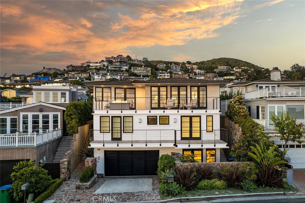 Laguna Beach, CA 92651,322 Emerald Bay
