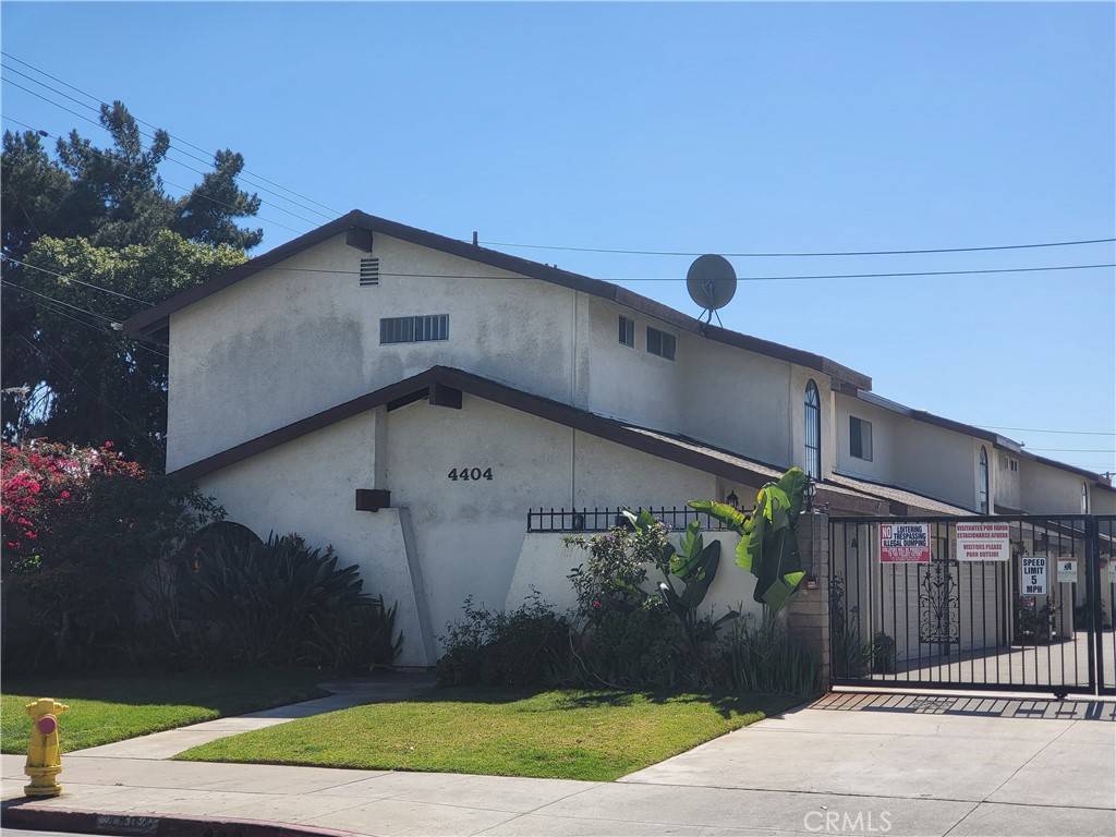 Cudahy, CA 90201,4404 Clara ST #A
