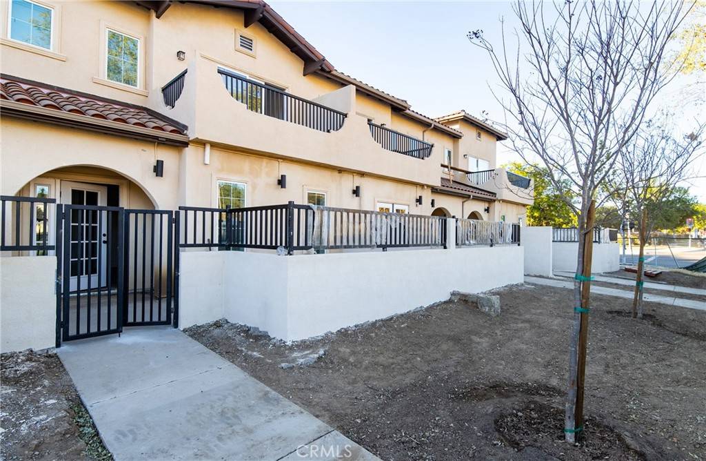 Simi Valley, CA 93063,5526 E Los Angeles AVE #1