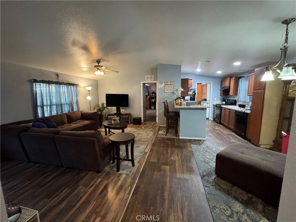 La Verne, CA 91750,2755 Arrow Hwy #67